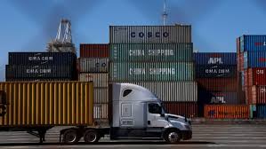 Los aranceles de Trump están bajo amenaza, pero los puertos aún no se recuperan. Malas noticias para los precios
