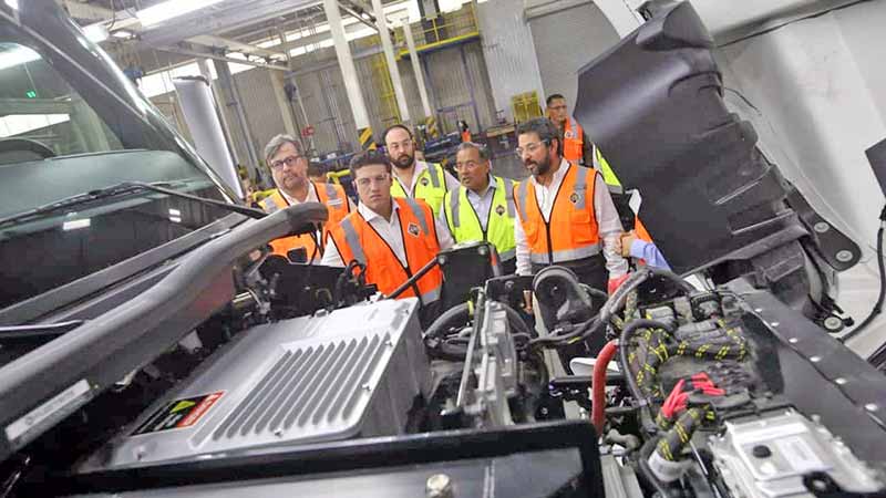 Producirá Navistar camiones eléctricos en NL