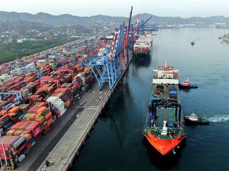 Puerto de Manzanillo crece 3.7% en movimiento de TEUs durante el primer bimestre de 2026