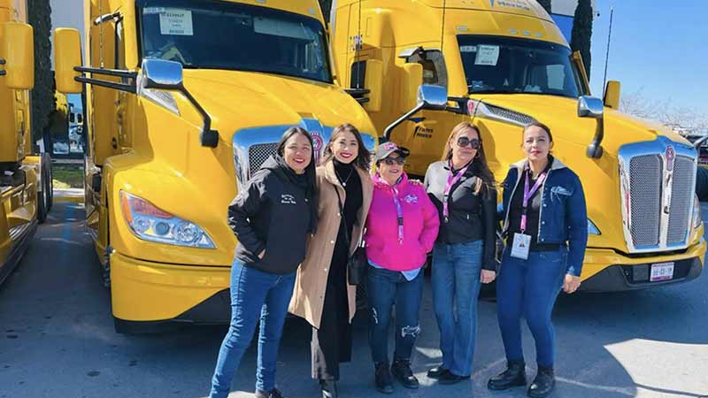 Más mujeres se abren paso en el auto transporte de carga