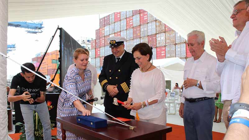 Hapag-Lloyd bautiza al buque Río de Janeiro Express en Puerto de Manzanillo